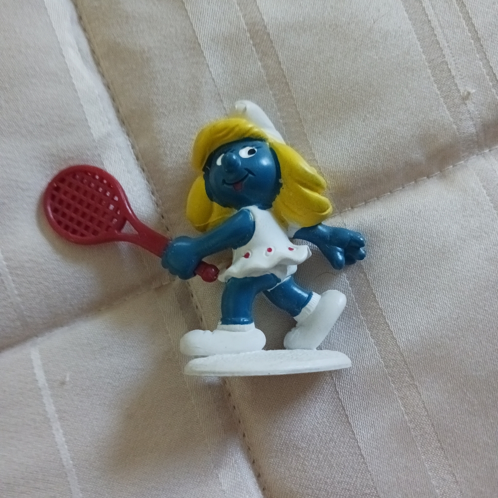 Vintage Tennis Smurfette Figure